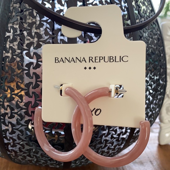 Banana Republic Resin Hoop Earrings - Picture 7 of 7